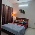 Sky View Apartment Near Nesco