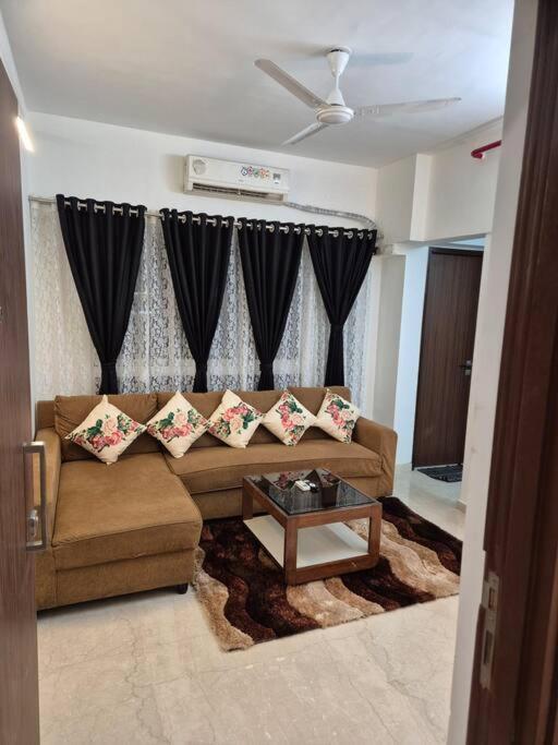 Apartament Sky View Near Nesco Bombaj