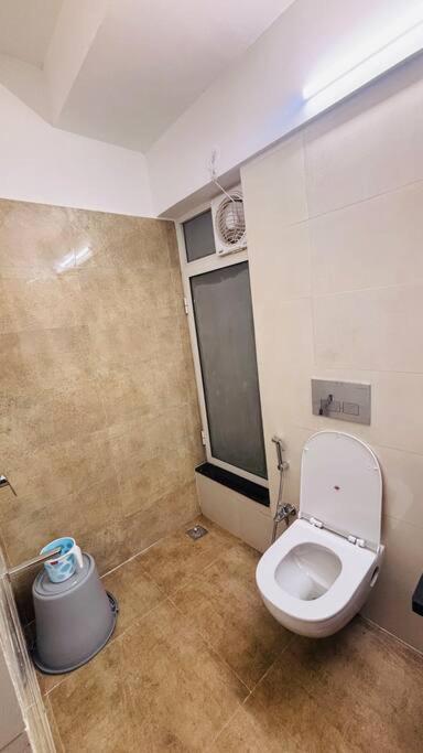 Apartament Sky View Near Nesco Bombaj